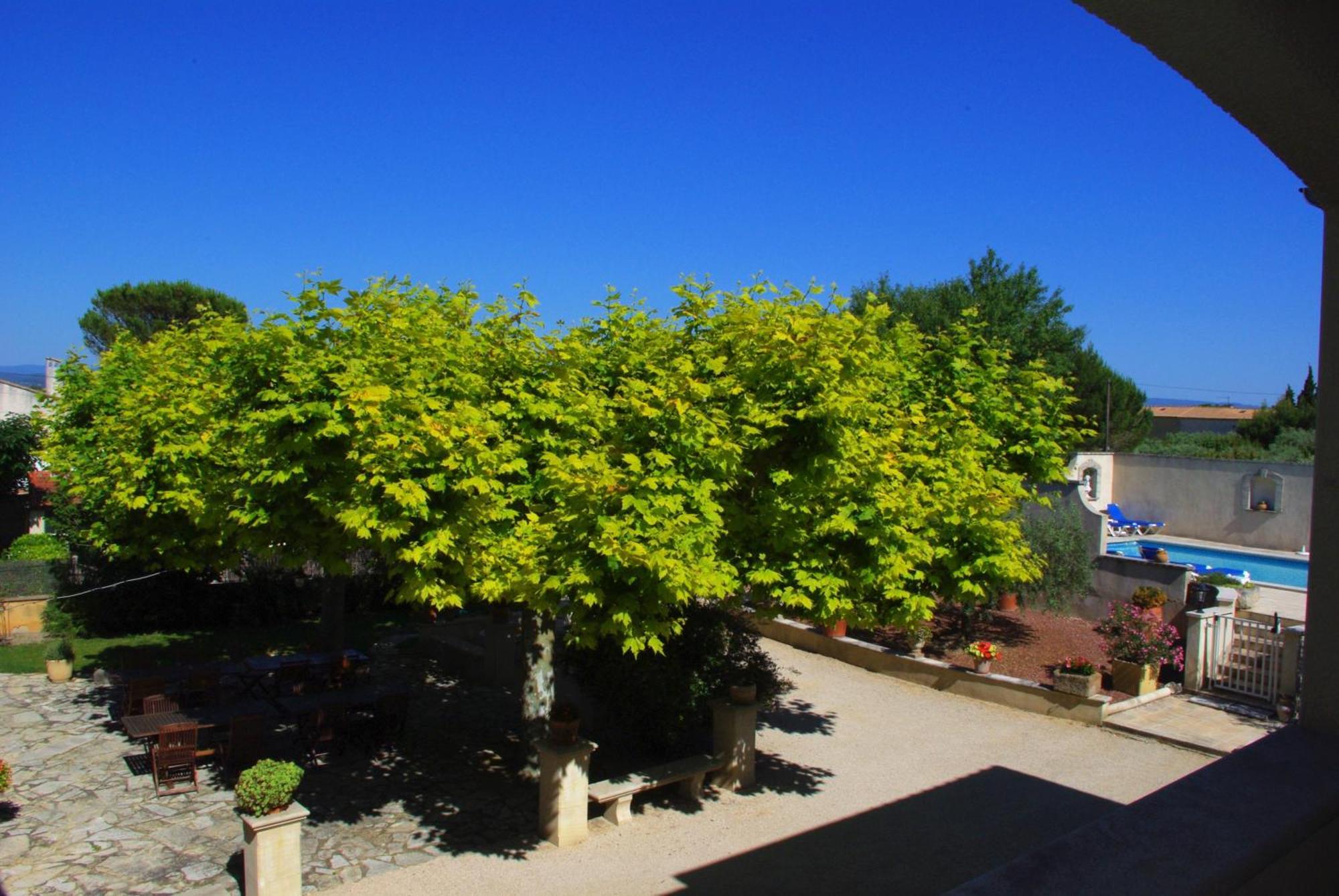 Le Mas De L'Amandier Saint-Saturnin-les-Avignon ภายนอก รูปภาพ