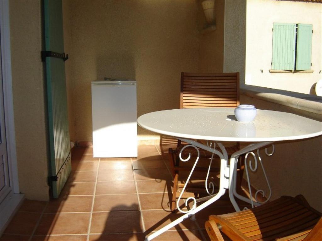 Le Mas De L'Amandier Saint-Saturnin-les-Avignon ห้อง รูปภาพ